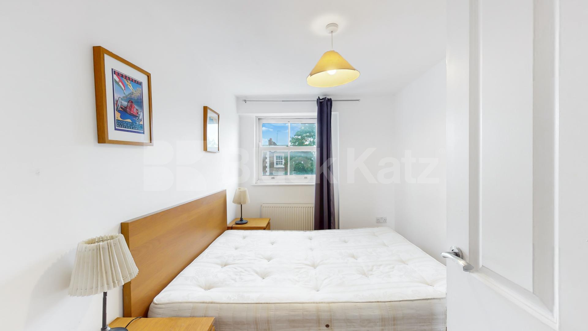 Refurbished Refurbished Two Bedroom Flat in Elegant Period Conversion Rochester Road, Camden